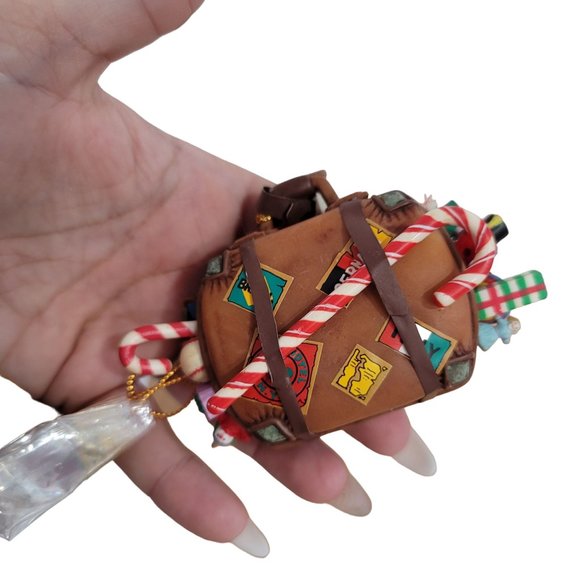 Enesco Artplas "Santas Suitcase" christmas Ornament 1990 RARE no box collectible - Picture 9 of 11